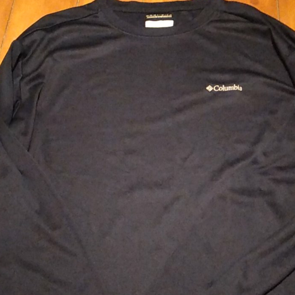 Mens Columbia performance long sleeve